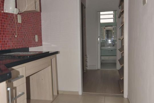 Cozinha de apartamento para alugar com 1 quarto, 40m² em Copacabana, Rio de Janeiro