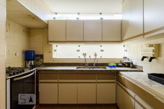 Cozinha de casa para alugar com 4 quartos, 470m² em Jardim do Mar, São Bernardo do Campo