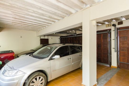 Garagem de casa para alugar com 4 quartos, 470m² em Jardim do Mar, São Bernardo do Campo