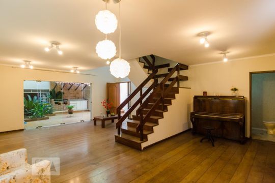 Casa para alugar com 4 quartos, 470m² em Jardim do Mar, São Bernardo do Campo