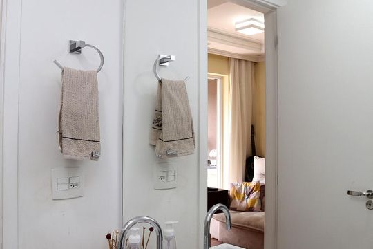 Banheiro de apartamento para alugar com 2 quartos, 48m² em Vila Andrade, São Paulo