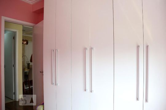 Quarto 1 de apartamento para alugar com 2 quartos, 48m² em Vila Andrade, São Paulo