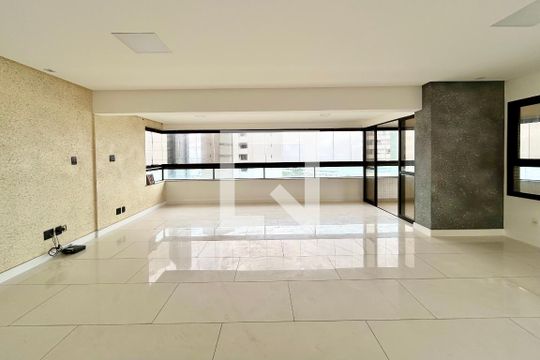 Apartamento para alugar com 4 quartos, 193m² em Barra, Salvador