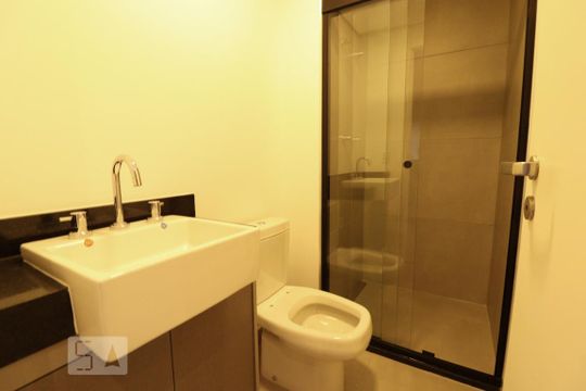 Banheiro de kitnet/studio à venda com 1 quarto, 21m² em Vila Mariana, São Paulo