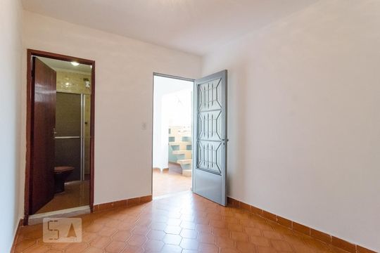 Casa para alugar com 1 quarto, 50m² em Vila Guarani (z Sul), São Paulo