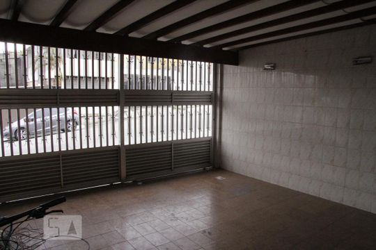 Garagem de casa à venda com 3 quartos, 250m² em Vila Antonieta, São Paulo