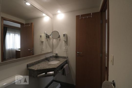 Banheiro de kitnet/studio à venda com 1 quarto, 29m² em Tatuapé, São Paulo