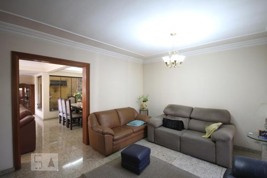Sala de casa à venda com 4 quartos, 435m² em Jardim Santa Emília, São Paulo