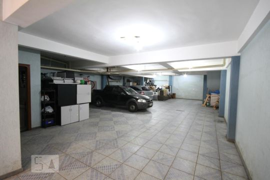 Garagem de casa à venda com 4 quartos, 435m² em Jardim Santa Emília, São Paulo