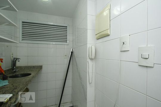 Cozinha de apartamento para alugar com 1 quarto, 48m² em Centro, Rio de Janeiro
