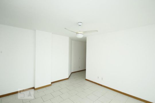 Sala de apartamento para alugar com 1 quarto, 48m² em Centro, Rio de Janeiro