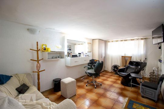 Quarto de Serviço de casa à venda com 2 quartos, 200m² em Anhangabaú, Jundiaí