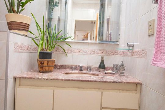 Banheiro Social de casa à venda com 2 quartos, 200m² em Anhangabaú, Jundiaí