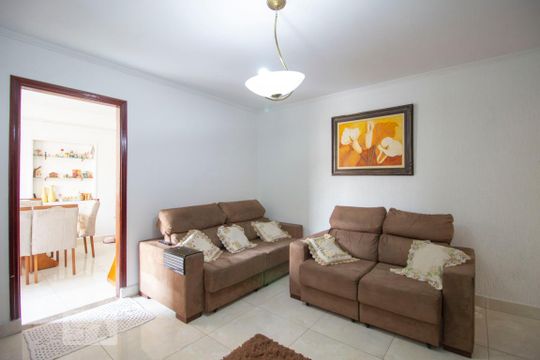 Casa à venda com 2 quartos, 200m² em Anhangabaú, Jundiaí