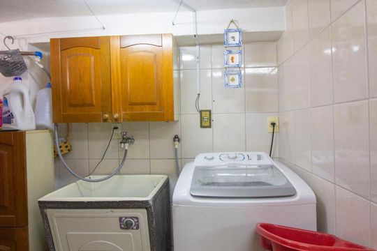 Área de Serviço de casa à venda com 2 quartos, 200m² em Anhangabaú, Jundiaí