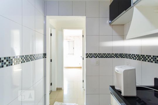 Cozinha de apartamento à venda com 2 quartos, 43m² em São Pedro, Osasco