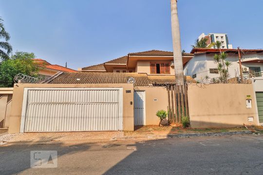 Fachada de casa para alugar com 4 quartos, 420m² em Setor Sul, Goiânia