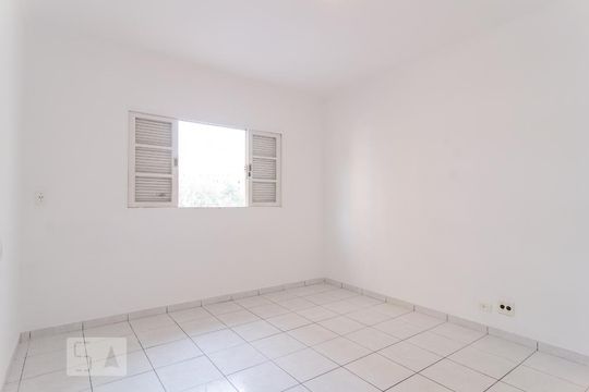 Quarto 3 de casa para alugar com 3 quartos, 135m² em Jardim Oriental, São Paulo