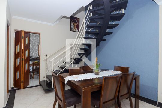 Sala de casa à venda com 4 quartos, 200m² em Vila Moreira, Guarulhos