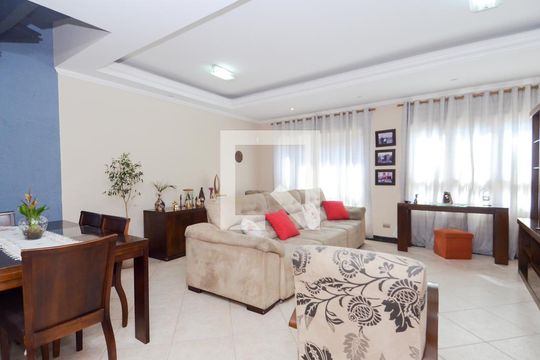 Sala de casa à venda com 4 quartos, 200m² em Vila Moreira, Guarulhos