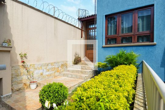 Área de Entrada de casa à venda com 4 quartos, 200m² em Vila Moreira, Guarulhos
