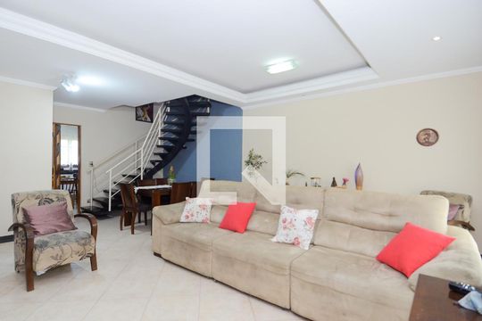 Sala de casa à venda com 4 quartos, 200m² em Vila Moreira, Guarulhos