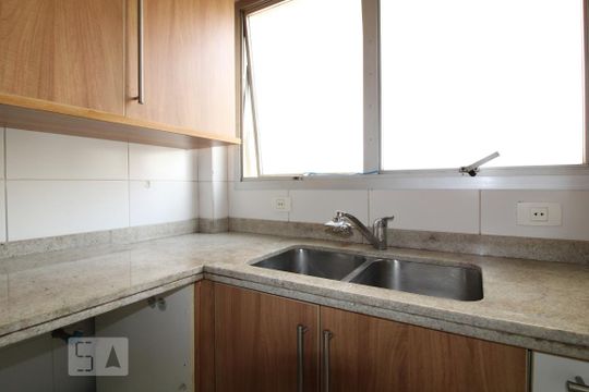 Cozinha de apartamento à venda com 2 quartos, 120m² em Brooklin Novo, São Paulo