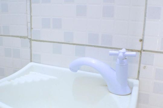 Banheiro de kitnet/studio para alugar com 1 quarto, 40m² em Arraial do Retiro, Salvador