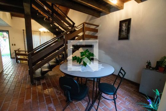 Sala de casa à venda com 3 quartos, 219m² em Ipanema, Porto Alegre