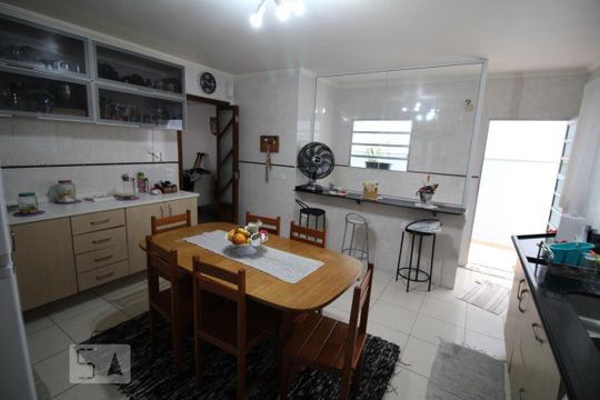 Cozinha de casa à venda com 3 quartos, 300m² em Vila Regente Feijó, São Paulo