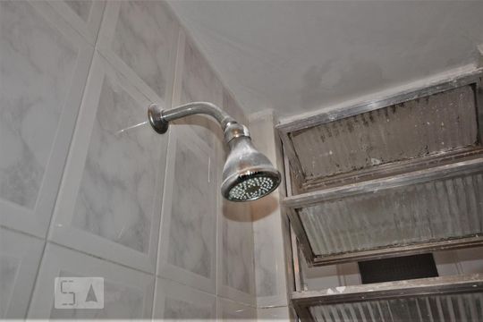 Chuveiro de apartamento à venda com 3 quartos, 120m² em Laranjeiras, Rio de Janeiro