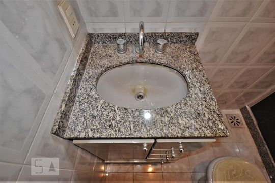 Banheiro 1 de apartamento à venda com 3 quartos, 120m² em Laranjeiras, Rio de Janeiro