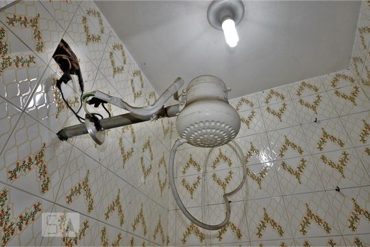 Chuveiro de apartamento à venda com 3 quartos, 120m² em Laranjeiras, Rio de Janeiro