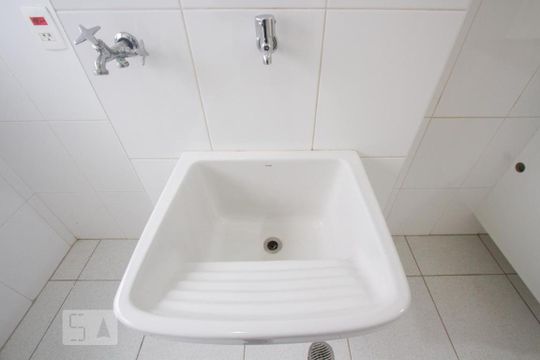 Detalhe Área de Serviço de apartamento para alugar com 2 quartos, 71m² em Vila Cruzeiro, São Paulo