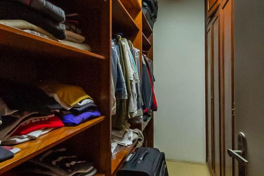 Closet da suíte de casa para alugar com 4 quartos, 300m² em Jardim do Mar, São Bernardo do Campo