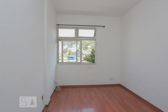 Sala de apartamento à venda com 2 quartos, 66m² em São Francisco Xavier, Rio de Janeiro