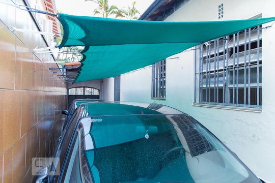 Garagem de casa à venda com 5 quartos, 400m² em Cidade Vargas, São Paulo