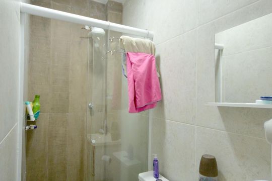 Banheiro de apartamento à venda com 1 quarto, 35m² em Liberdade, São Paulo