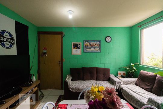 Sala de apartamento para alugar com 2 quartos, 32m² em Olaria, Canoas