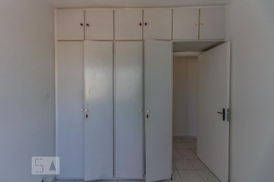 Quarto 2 de kitnet/studio para alugar com 3 quartos, 80m² em Alto do Pari, São Paulo