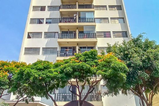 Fachada de kitnet/studio para alugar com 3 quartos, 80m² em Alto do Pari, São Paulo