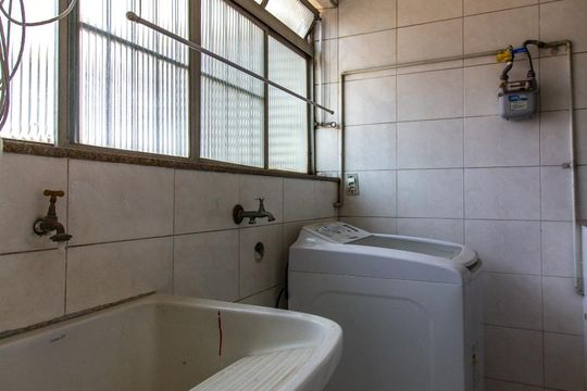 Lavanderia de kitnet/studio para alugar com 3 quartos, 80m² em Alto do Pari, São Paulo