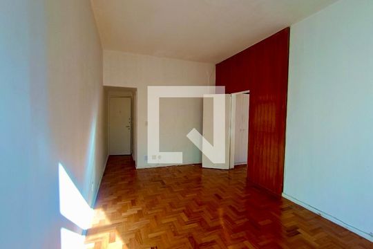 Apartamento para alugar com 2 quartos, 62m² em Copacabana, Rio de Janeiro