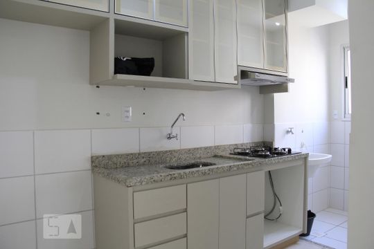 Cozinha de apartamento para alugar com 2 quartos, 54m² em Parque Oeste Industrial, Goiânia