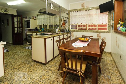 Cozinha de casa para alugar com 4 quartos, 358m² em Vila Lúcia, São Paulo