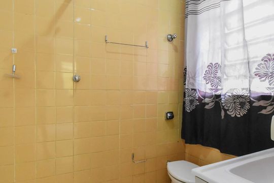 Banheiro de apartamento para alugar com 1 quarto, 18m² em Santo Amaro, São Paulo