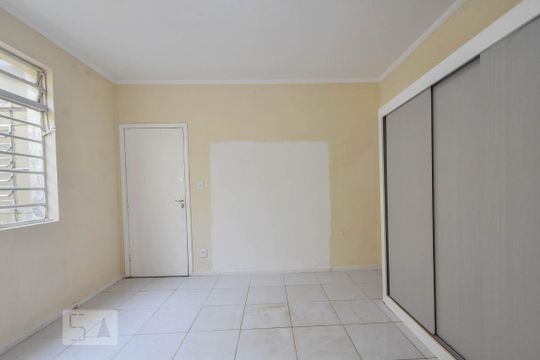 Sala / Dormitório  de apartamento para alugar com 1 quarto, 18m² em Santo Amaro, São Paulo