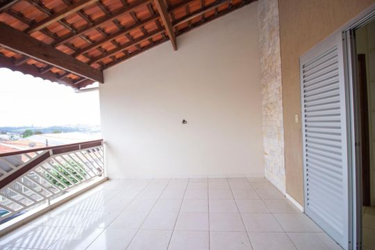 Varanda da Suíte de casa à venda com 3 quartos, 208m² em Vila Tupi, Várzea Paulista