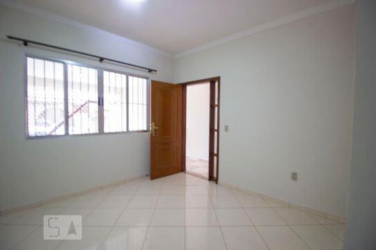 Sala de casa à venda com 3 quartos, 208m² em Vila Tupi, Várzea Paulista