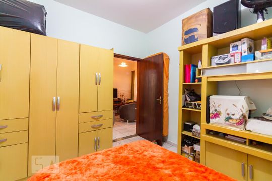 Quarto 1 de casa à venda com 2 quartos, 136m² em Quitaúna, Osasco